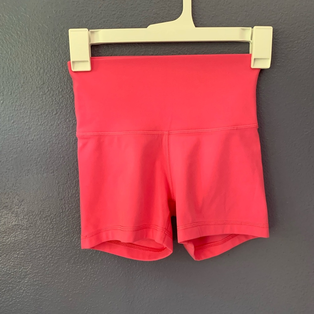 Aritzia hot pink TNA athletic shorts XS